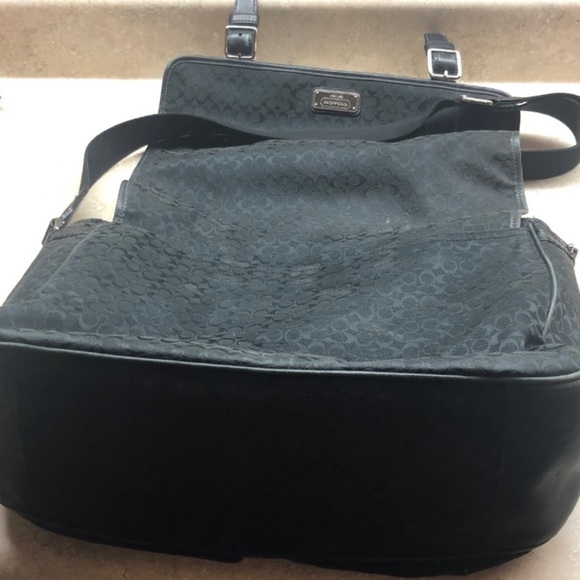 Large Coach Messanger/Laptop Bag - Picture 3 of 6